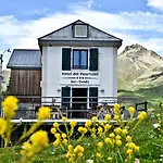 Hotel Maison Casadebaig 3*