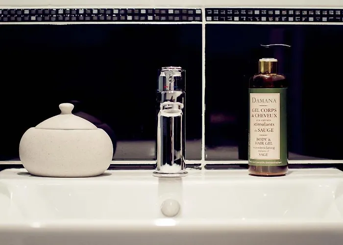 Maison Casadebaig 3* لارونس