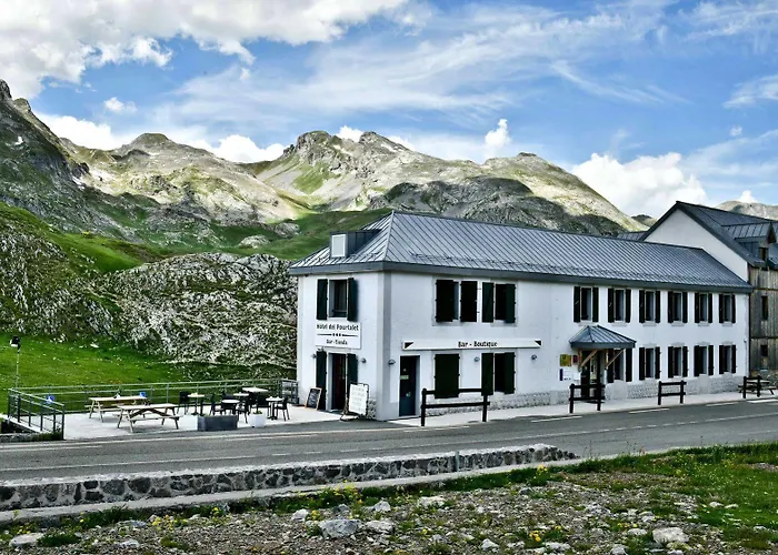 Maison Casadebaig 3* لارونس