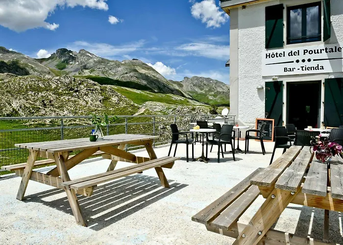 Maison Casadebaig فندق 3*