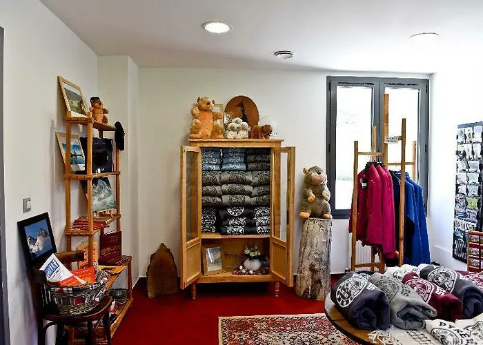 Maison Casadebaig فندق 3*