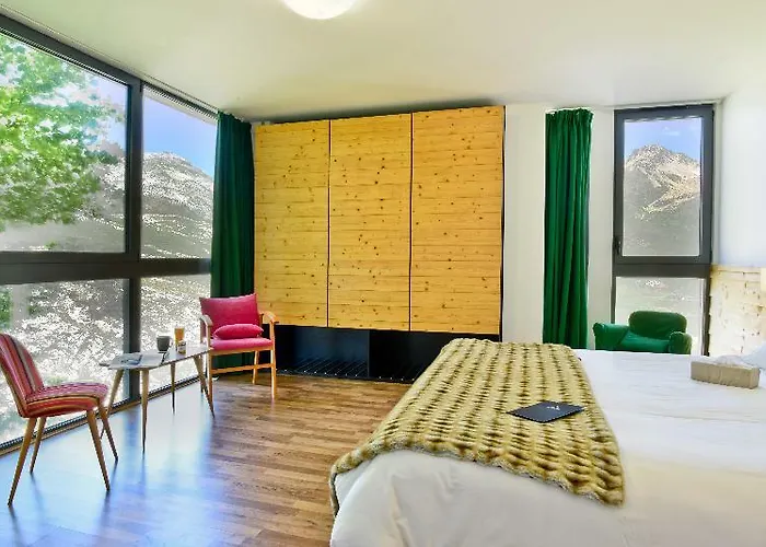 Maison Casadebaig 3* لارونس